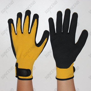 Terry Liner Nitreile Sandy Coated Winter Gloves with Velcro Wrist 