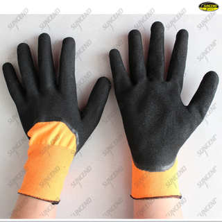 Oil resistant sandy nitrile coated work gloves