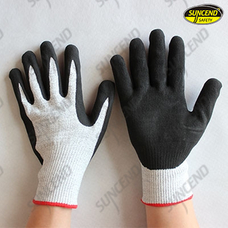 HPPE liner black sandy nitrile coated anti-cut work gloves 